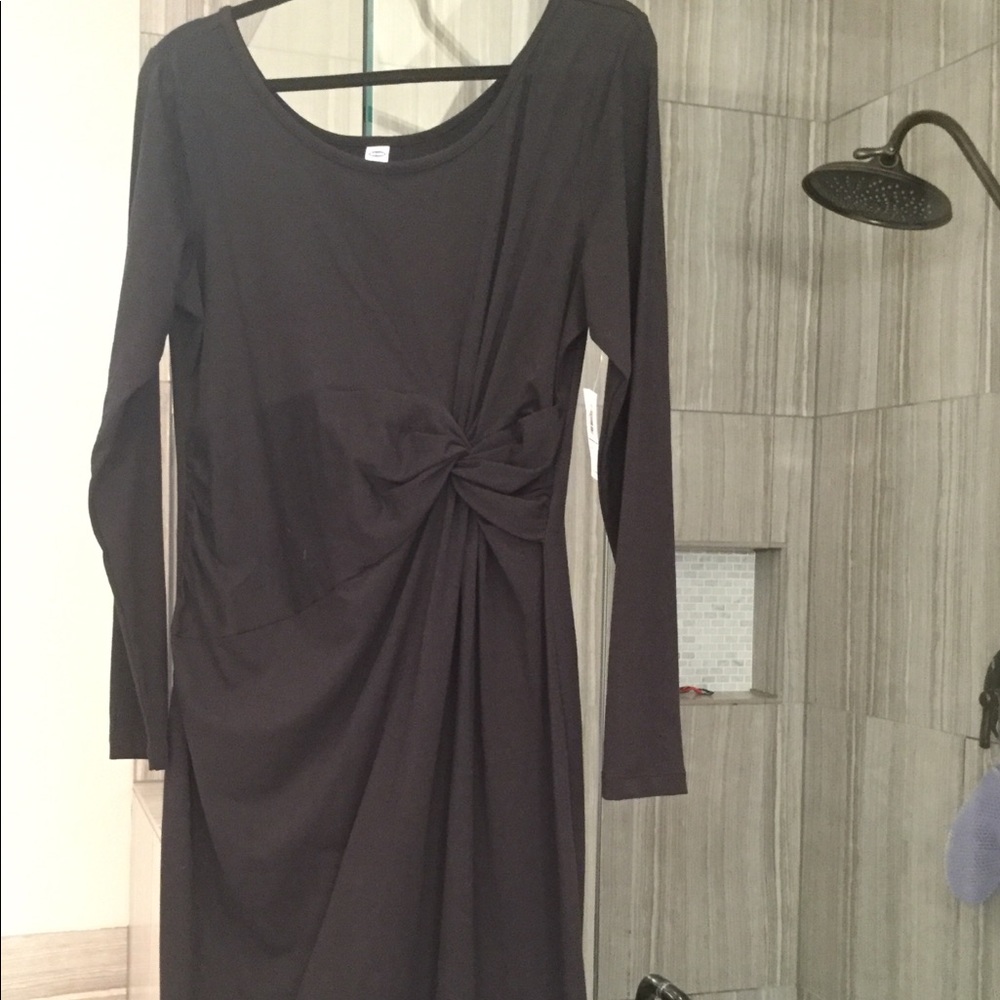 Black old navy maternity faux wrap dress